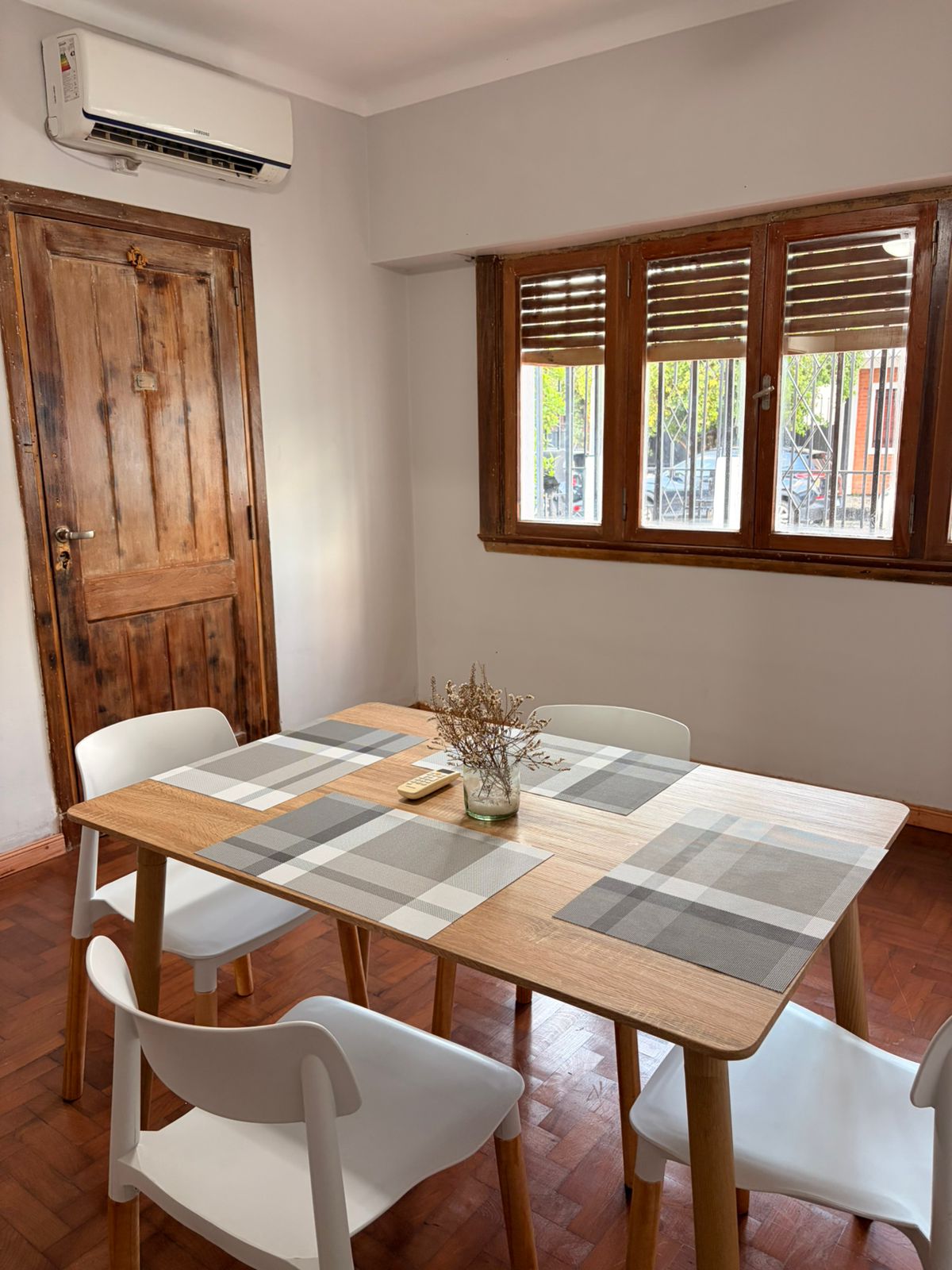 Living amplio con estilo